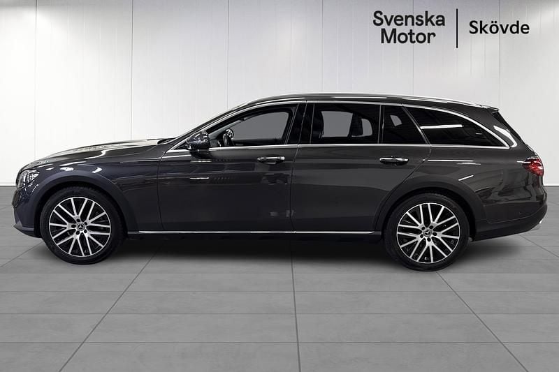 Begagnad Mercedes E220 All-Terrain Avantgarde 203 HK (149 kW) 2023 Grå Kombi