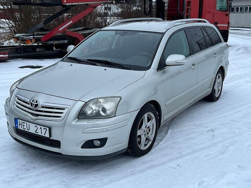 Begagnad 2008 Toyota Avensis Kombi | 21 500 kr (Marknadspris) - Bild 1/4