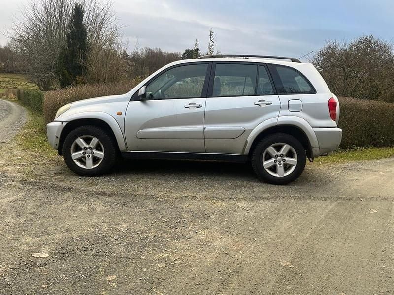 Begagnad 2002 Toyota RAV4 SUV | 12 500 kr (Bra pris) - Bild 1/4