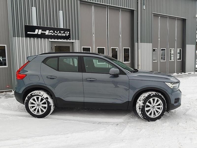 Begagnad Volvo XC40 129 HK (94 kW) 2022 Grå SUV