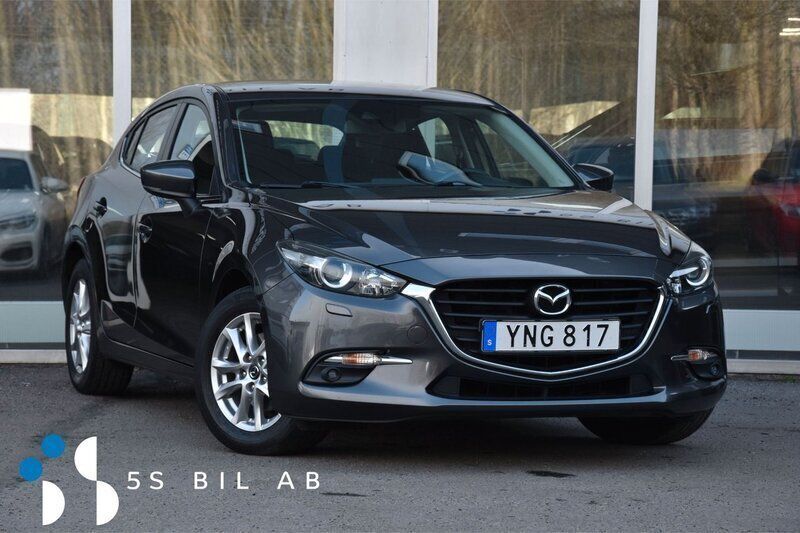 Grå Begagnad 2016 Mazda 3 Inclusive Halvkombi | 144 900 kr (Marknadspris) - Bild 1/4