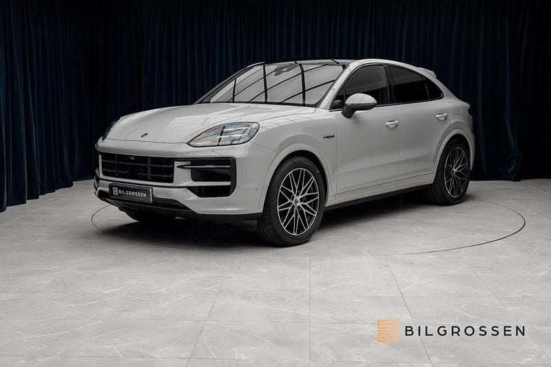 Ny 2025 Porsche Cayenne SUV | 1 499 900 kr (Marknadspris) - Bild 1/4
