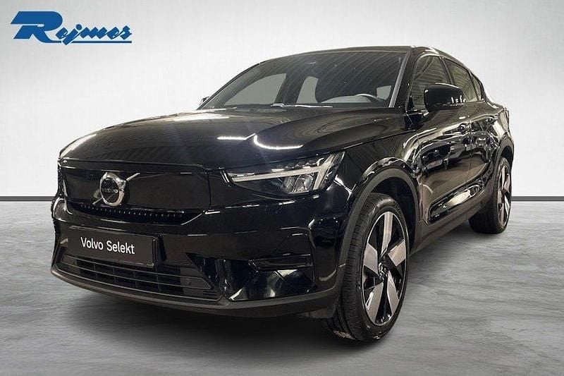 Svart Begagnad 2022 Volvo C40 Core SUV | 349 900 kr (Marknadspris) - Bild 1/4