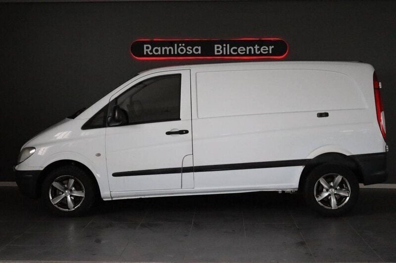 Vit Begagnad 2008 Mercedes Vito Minibuss | 69 900 kr (Lite dyr) - Bild 1/4
