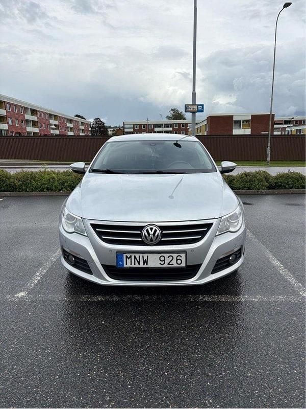 Silver Begagnad 2011 VW CC Sedan | 75 000 kr (Bra pris) - Bild 1/4