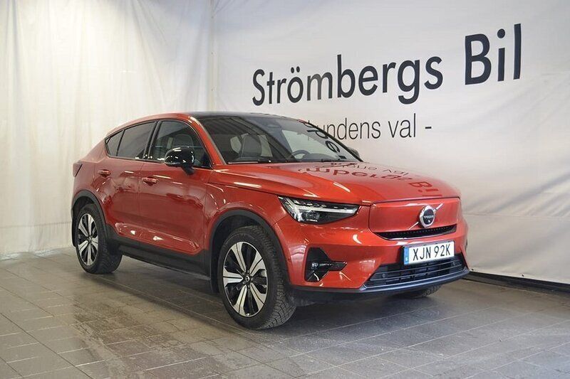 Röd Begagnad 2022 Volvo EC40 SUV | 499 000 kr (Lite dyr) - Bild 1/4