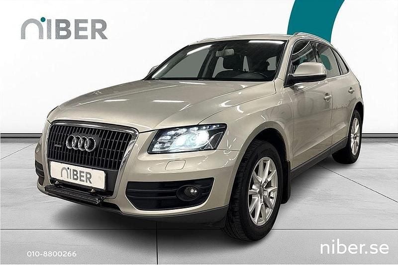 Silver Begagnad 2011 Audi Q5 Comfort SUV | 94 900 kr (Marknadspris) - Bild 1/4