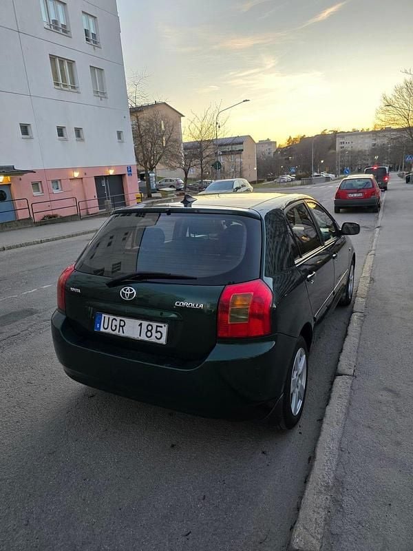 Begagnad 2003 Toyota Corolla | 21 299 kr (Marknadspris) - Bild 1/4