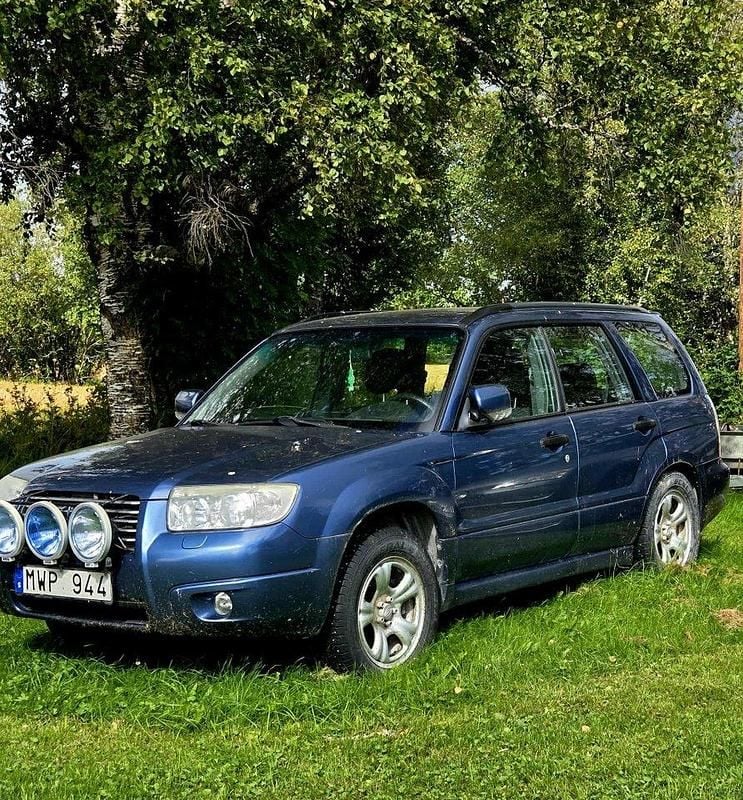 Blå Begagnad 2007 Subaru Forester SUV | 14 500 kr (Superpris) - Bild 1/3