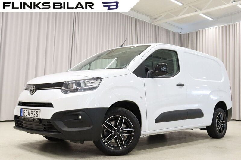 Vit Begagnad 2023 Toyota Proace Van | 269 900 kr (Superpris) - Bild 1/4