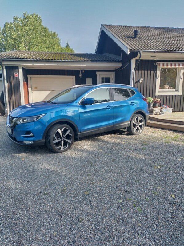 Blå Begagnad 2018 Nissan Qashqai SUV | 145 000 kr (Marknadspris) - Bild 1/4
