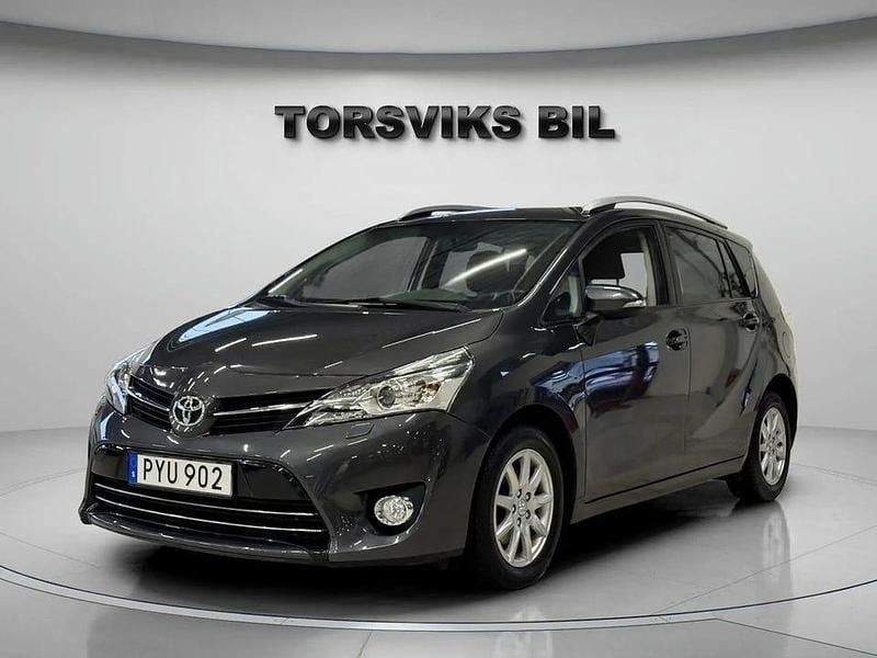 Begagnad Toyota Verso Multidrive S 147 HK (108 kW) 2015 Mörkgrå Minibuss
