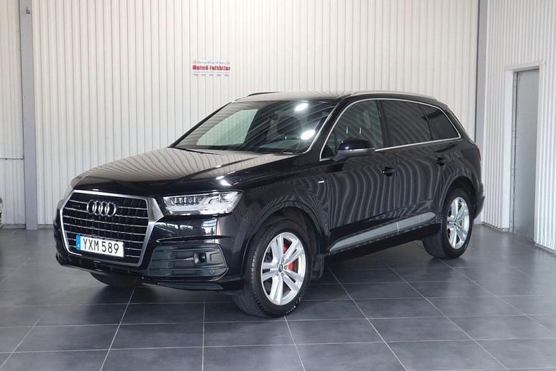 Svart Begagnad 2017 Audi Q7 S-Line SUV | 359 900 kr (Marknadspris) - Bild 1/4