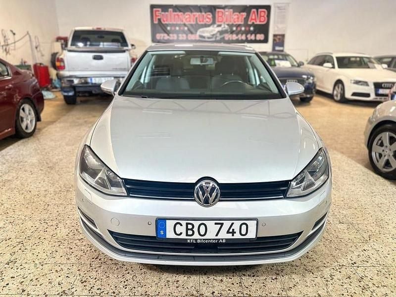 Begagnad VW Golf VII 110 HK (80 kW) 2016 Silver Halvkombi
