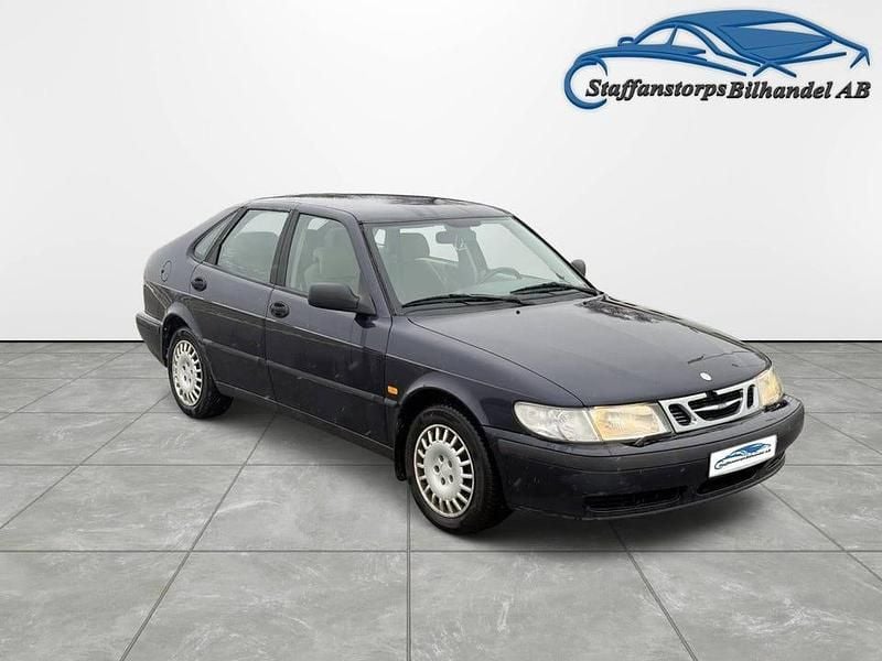 Begagnad Saab 9-3 131 HK (96 kW) 2000 Mörkblå Halvkombi