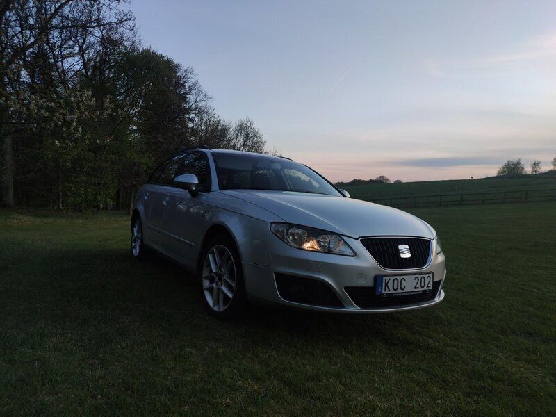 Silver Begagnad 2010 Seat Exeo Kombi | 48 600 kr - Bild 1/4