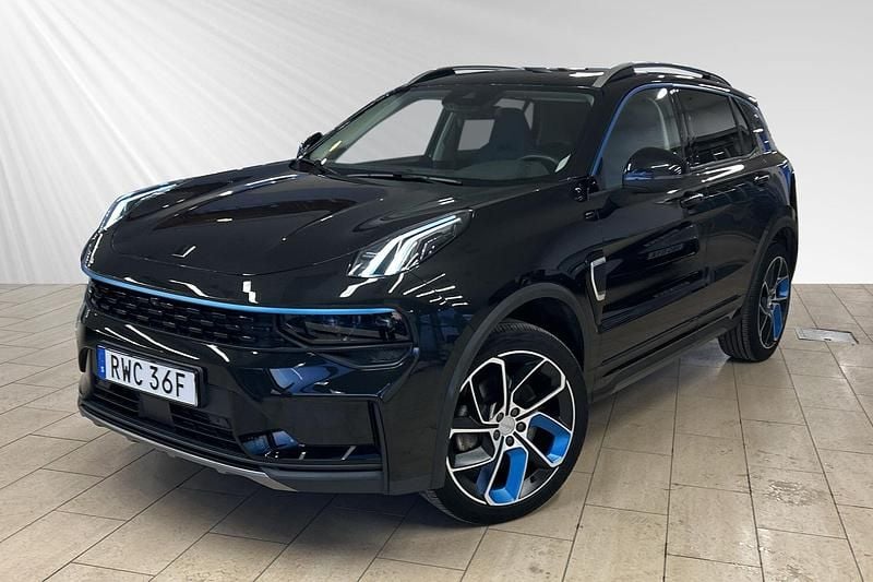 Begagnad Lynk & Co 01 264 HK (194 kW) 2022 Svart SUV