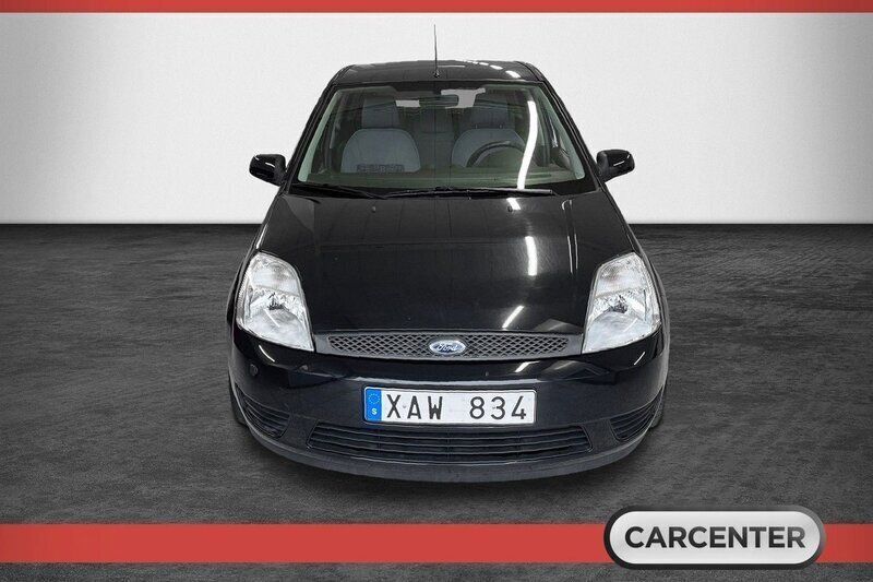 Begagnad Ford Fiesta 81 HK (59 kW) 2005 Svart Halvkombi