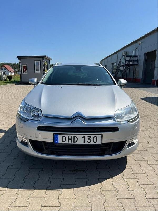 Silver Begagnad 2014 Citroën C5 Kombi | 49 000 kr (Bra pris) - Bild 1/4