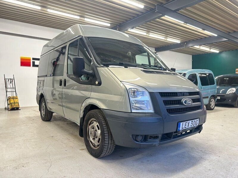 Ljusgrå (grå) Begagnad 2011 Ford Transit Kombi | 99 500 kr (Dyr) - Bild 1/4