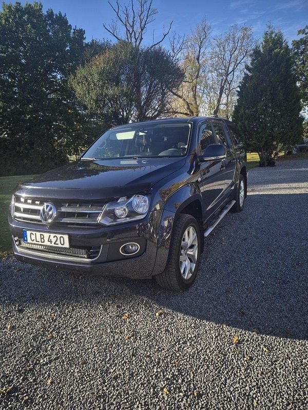 Blå Begagnad 2014 VW Amarok Pickup | 219 900 kr (Marknadspris) - Bild 1/4