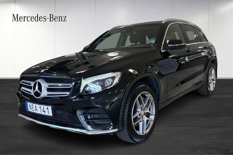 Svart Begagnad 2016 Mercedes GLC250 AMG Kombi | 350 000 kr (Lite dyr) - Bild 1/4