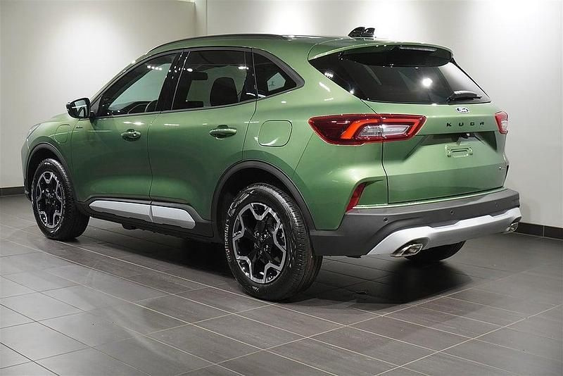 Ny Ford Kuga Active 243 HK (178 kW) 2025 Grön SUV