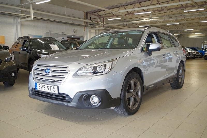 Silver Begagnad 2014 Subaru Outback SUV | 139 000 kr (Marknadspris) - Bild 1/4