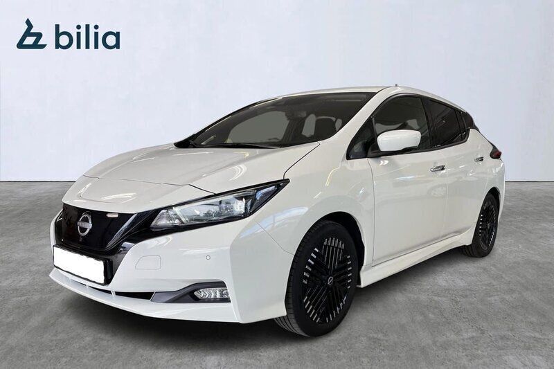 Vit Begagnad 2022 Nissan Leaf Halvkombi | 209 900 kr (Lite dyr) - Bild 1/4