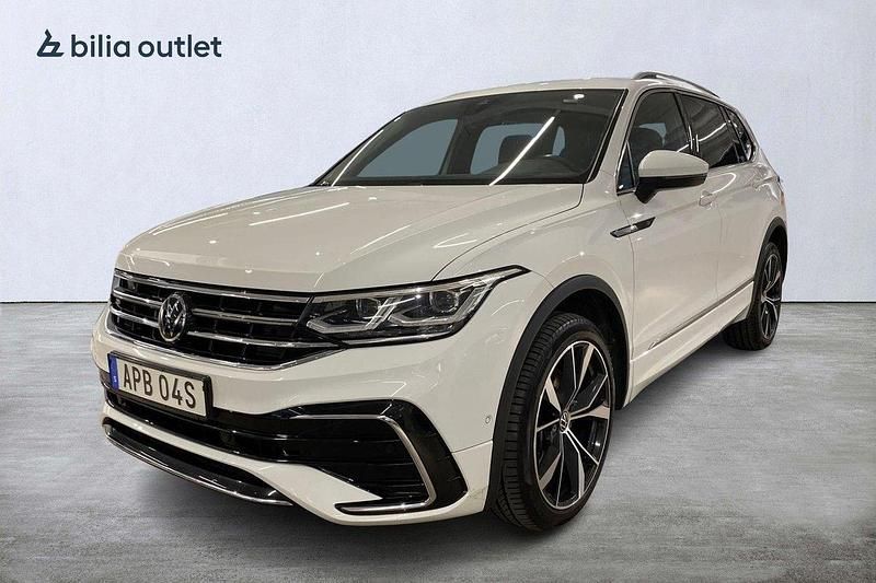 Vit Begagnad 2021 VW Tiguan Allspace R-line SUV | 384 900 kr (Lite dyr) - Bild 1/4
