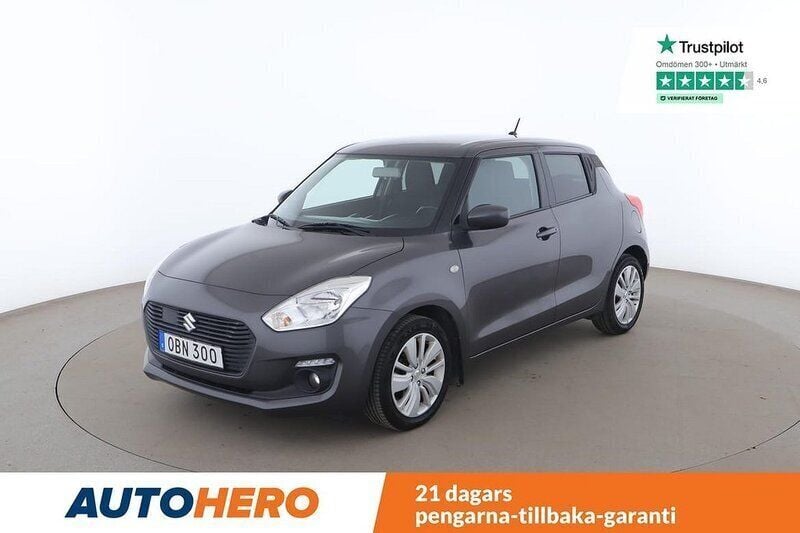 Grå Begagnad 2017 Suzuki Swift Halvkombi | 93 000 kr (Marknadspris) - Bild 1/4