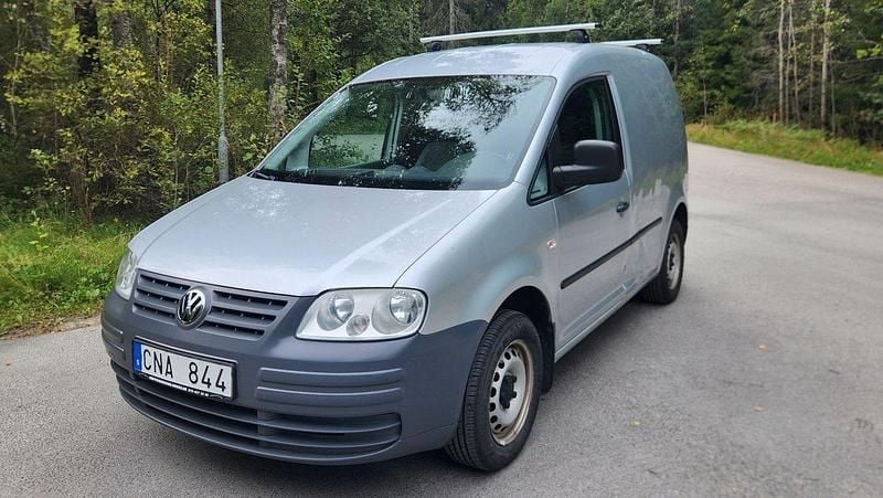 Silver Begagnad 2010 VW Caddy Minibuss | 32 900 kr (Superpris) - Bild 1/4