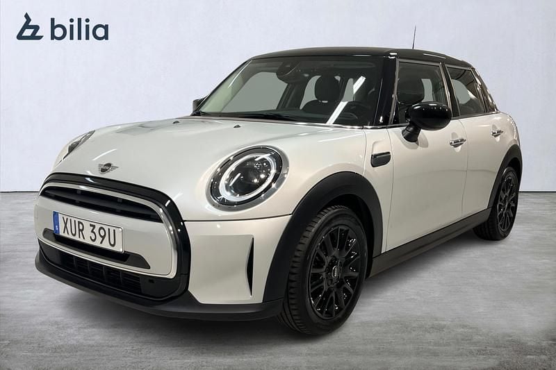 Silver Begagnad 2022 Mini Cooper Halvkombi | 248 500 kr (Lite dyr) - Bild 1/4
