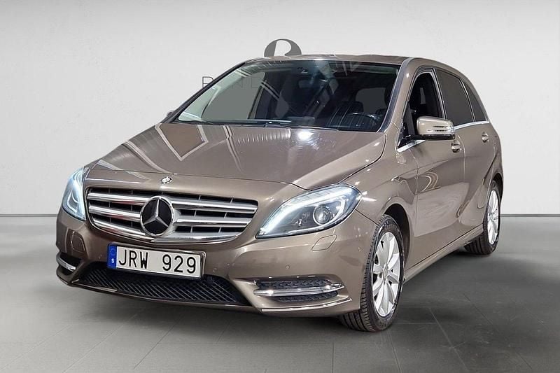 Grå Begagnad 2013 Mercedes B180 Minibuss | 104 900 kr (Bra pris) - Bild 1/3