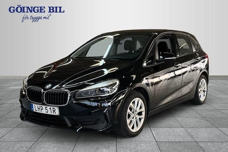 Svart Begagnad 2020 BMW 225 Active Tourer Minibuss | 189 000 kr (Bra pris) - Bild 1/2