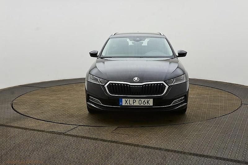 Begagnad Skoda Octavia Style 150 HK (110 kW) 2024 Svart Kombi