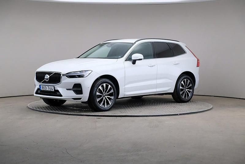 Begagnad Volvo XC60 Core 197 HK (144 kW) 2022 Crystal white (premium metallic) SUV