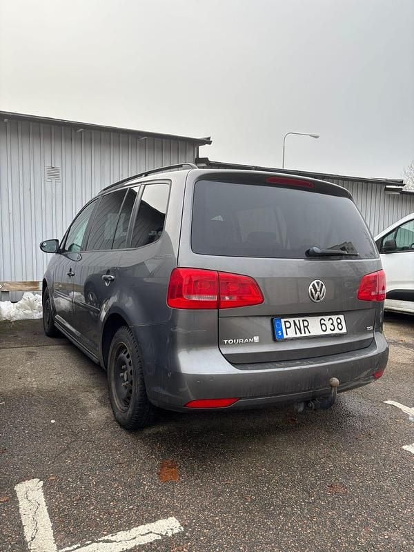 Begagnad 2011 VW Touran Minibuss | 47 000 kr (Bra pris) - Bild 1/4