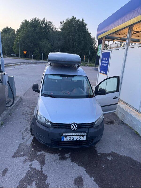 Silver Begagnad 2015 VW Caddy Minibuss | 59 000 kr (Marknadspris) - Bild 1/4