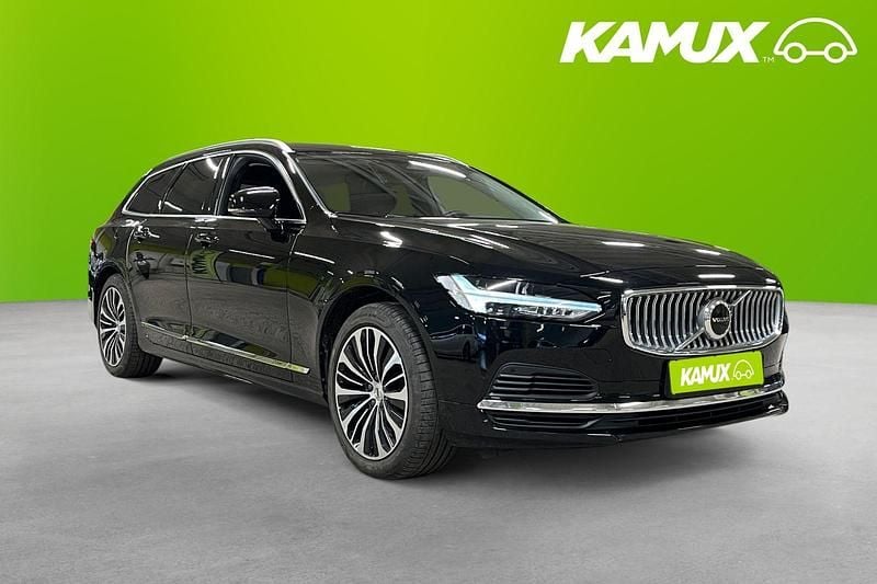Begagnad Volvo V90 Core 349 HK (256 kW) 2023 Svart Kombi