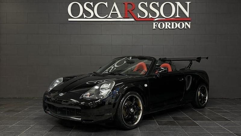 Begagnad Toyota MR2 141 HK (103 kW) 2002 Svart Cab