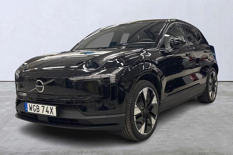 Svart Ny 2025 Volvo EX30 Plus SUV | 399 900 kr (Marknadspris) - Bild 1/4