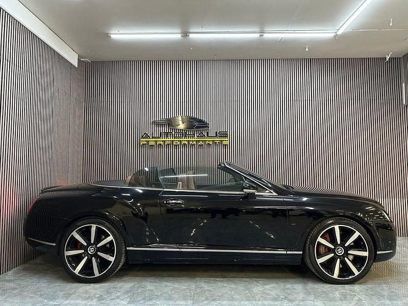 Begagnad Bentley Continental 560 HK (411 kW) 2007 Svart