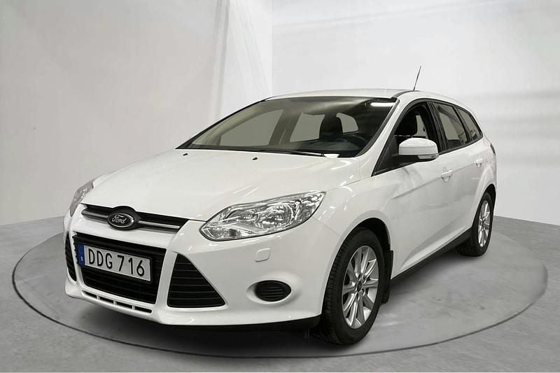 Vit Begagnad 2014 Ford Focus Kombi | 91 500 kr (Bra pris) - Bild 1/4