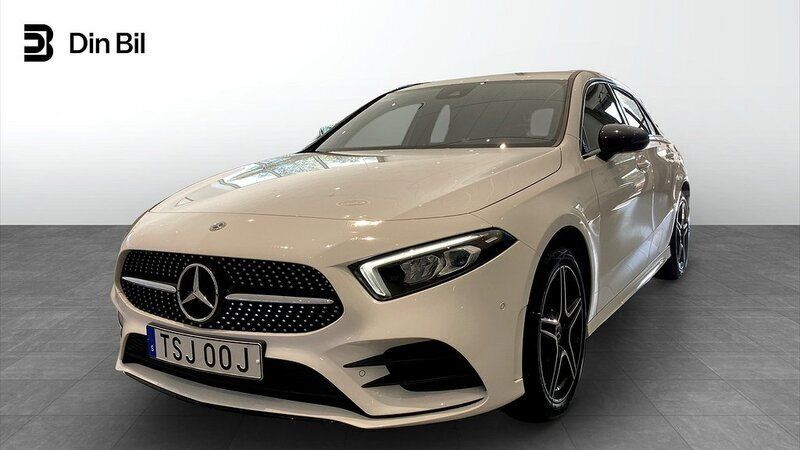 Vit Begagnad 2022 Mercedes A250 AMG Halvkombi | 329 900 kr (Marknadspris) - Bild 1/4