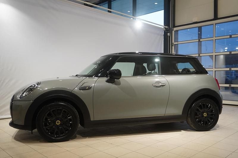 Begagnad Mini Cooper SE 2023 Grå Halvkombi