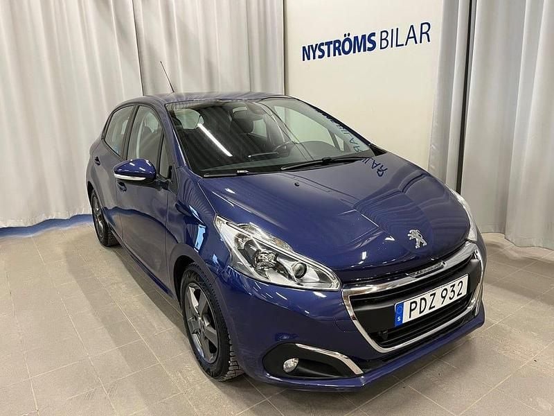 Blå Begagnad 2017 Peugeot 208 Halvkombi | 89 900 kr (Bra pris) - Bild 1/4