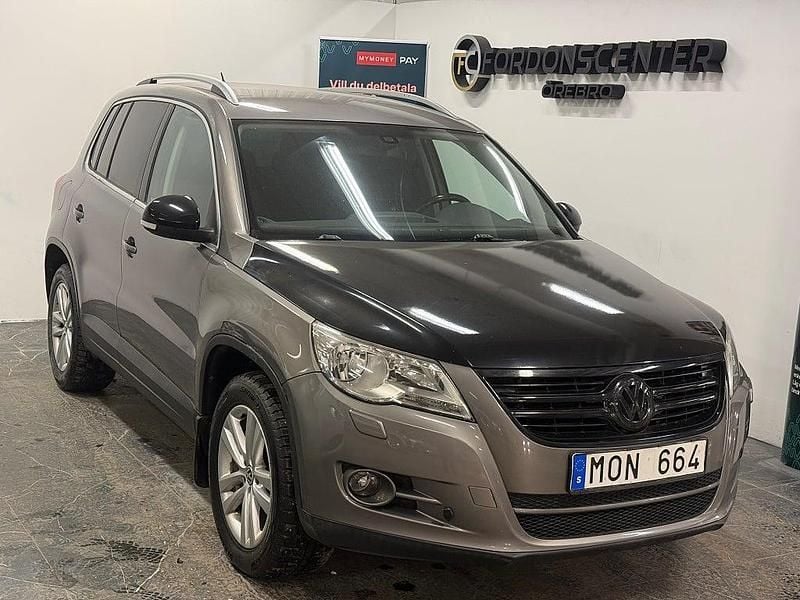 Begagnad VW Tiguan Sportline 150 HK (110 kW) 2009 Grå SUV