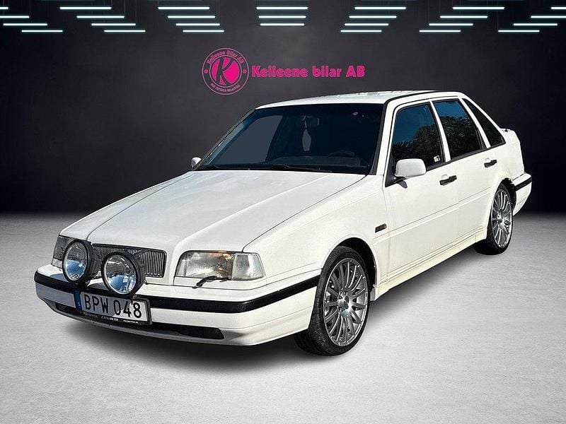 Vit Begagnad 1995 Volvo 440 Halvkombi | 24 900 kr - Bild 1/4