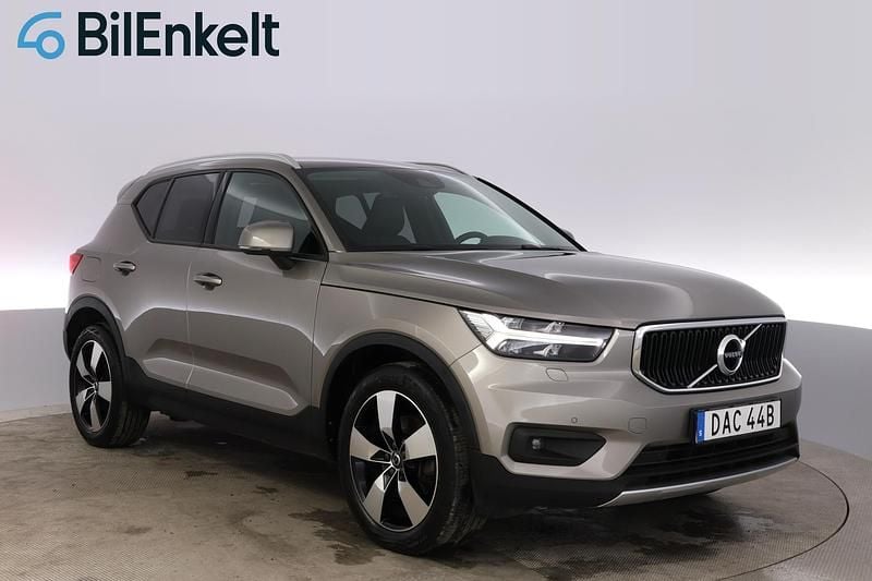 Grå Begagnad 2020 Volvo XC40 SUV | 308 900 kr (Marknadspris) - Bild 1/4